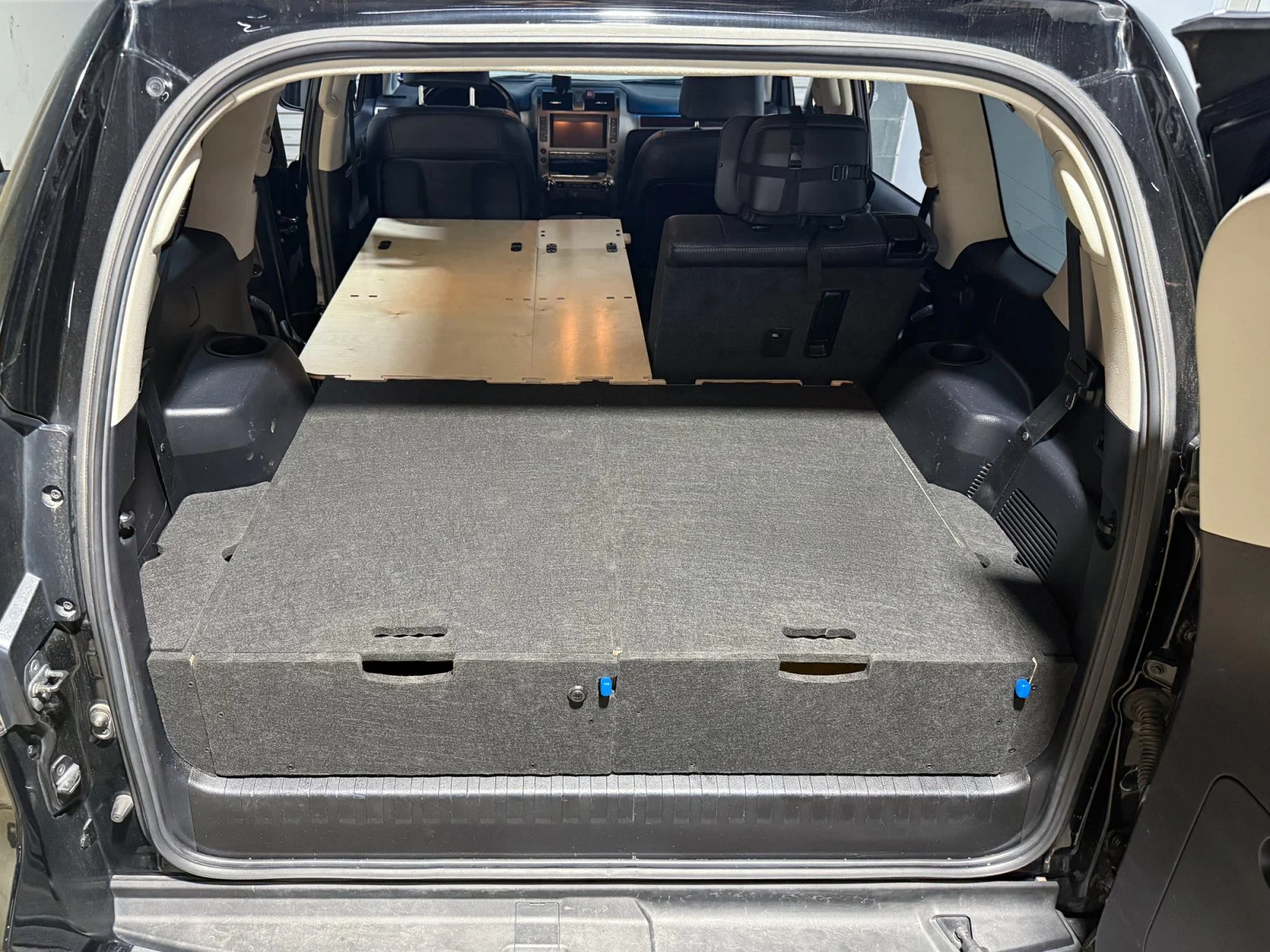 20-solo-sleeping-mode-lexus-gx460.webp