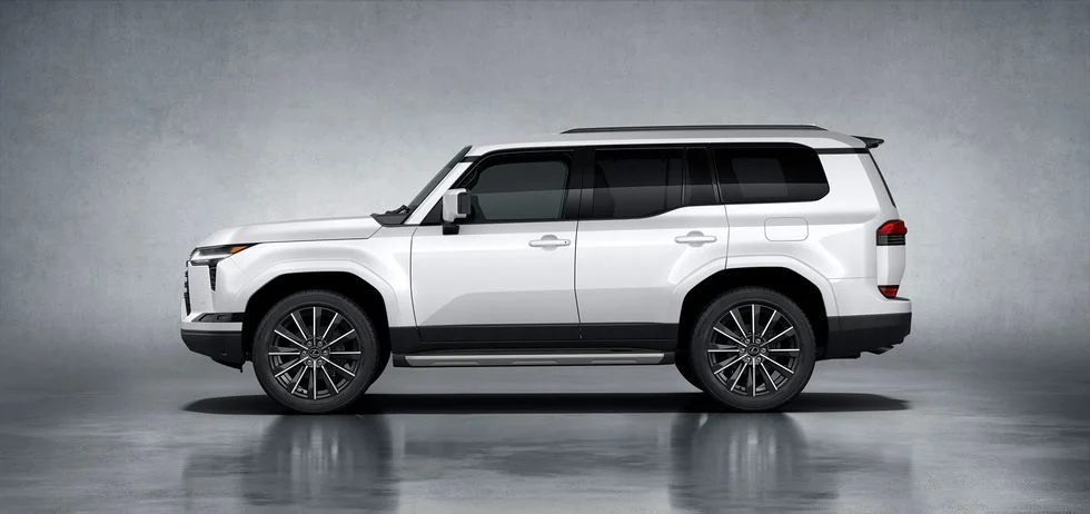 2024-lexus-gx-colors-white.webp