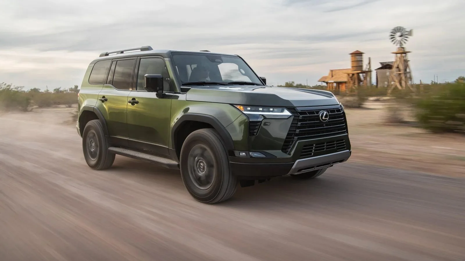 2024_Lexus_GX_Overtrail_NoriGreen_03.webp