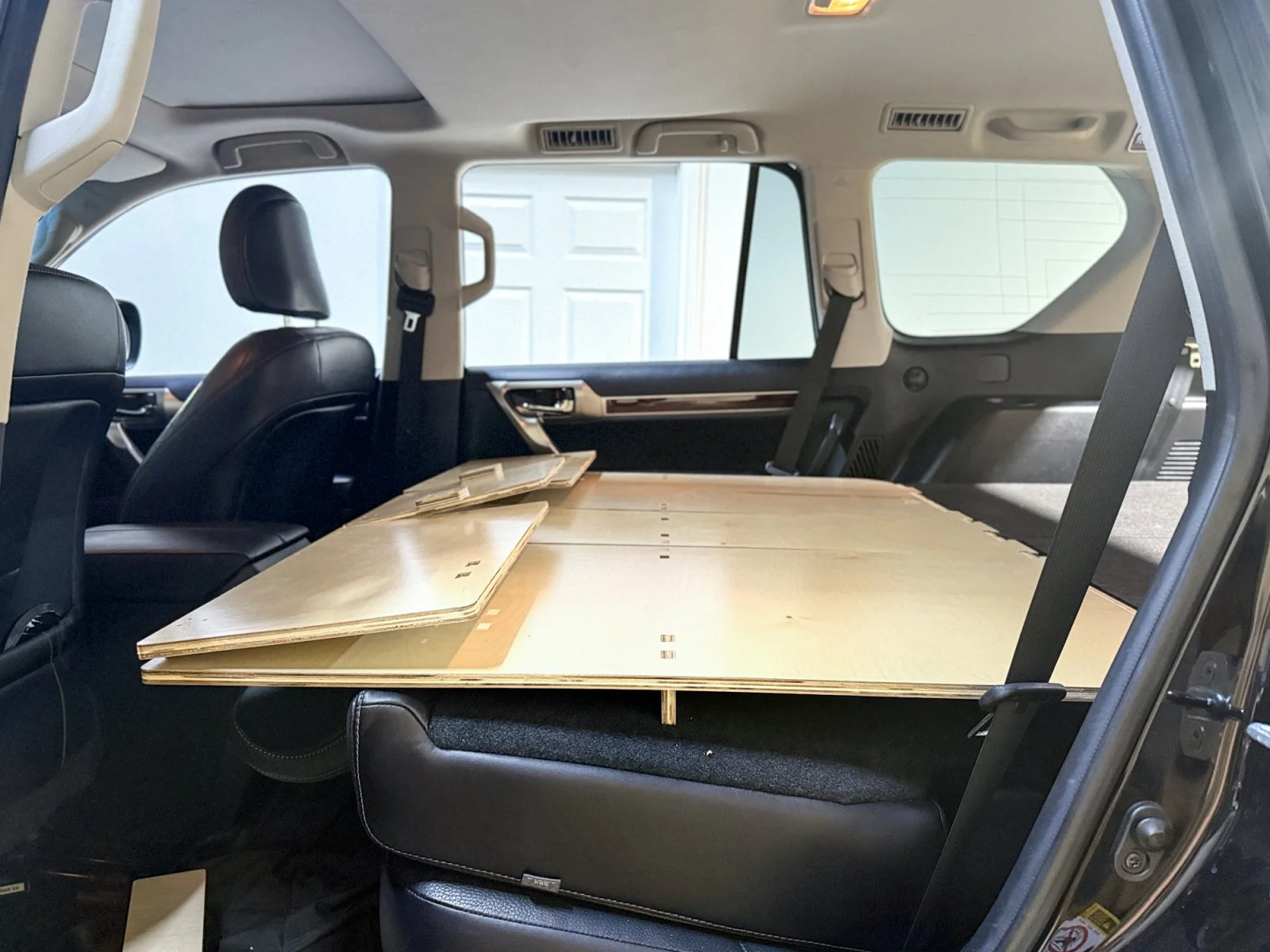 23-sleeping-platforms-lexus-gx460.webp