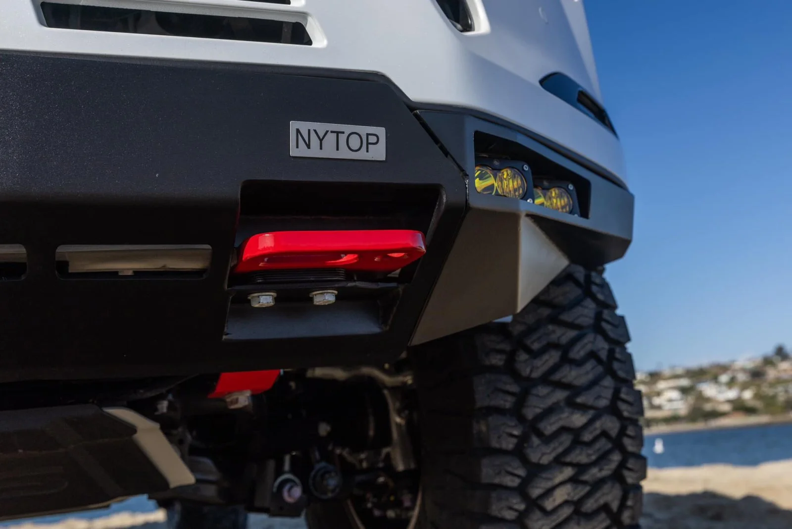bink-desgns-sema-gx550-3.webp
