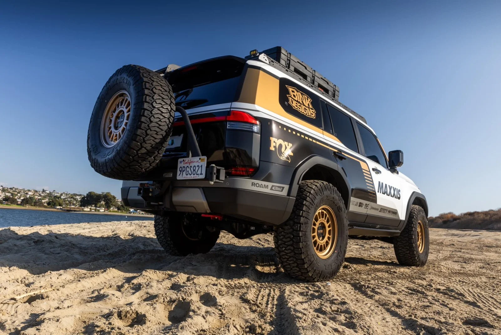 bink-desgns-sema-gx550-7.webp