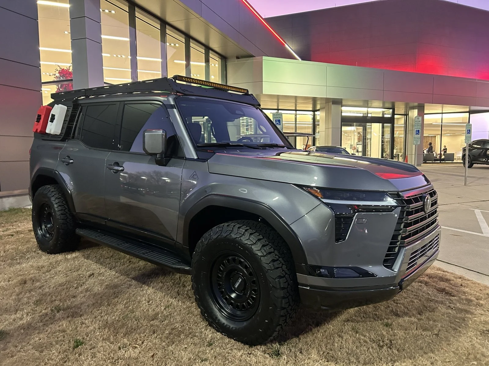 gray-lexus-gx550-methodwheels4.webp
