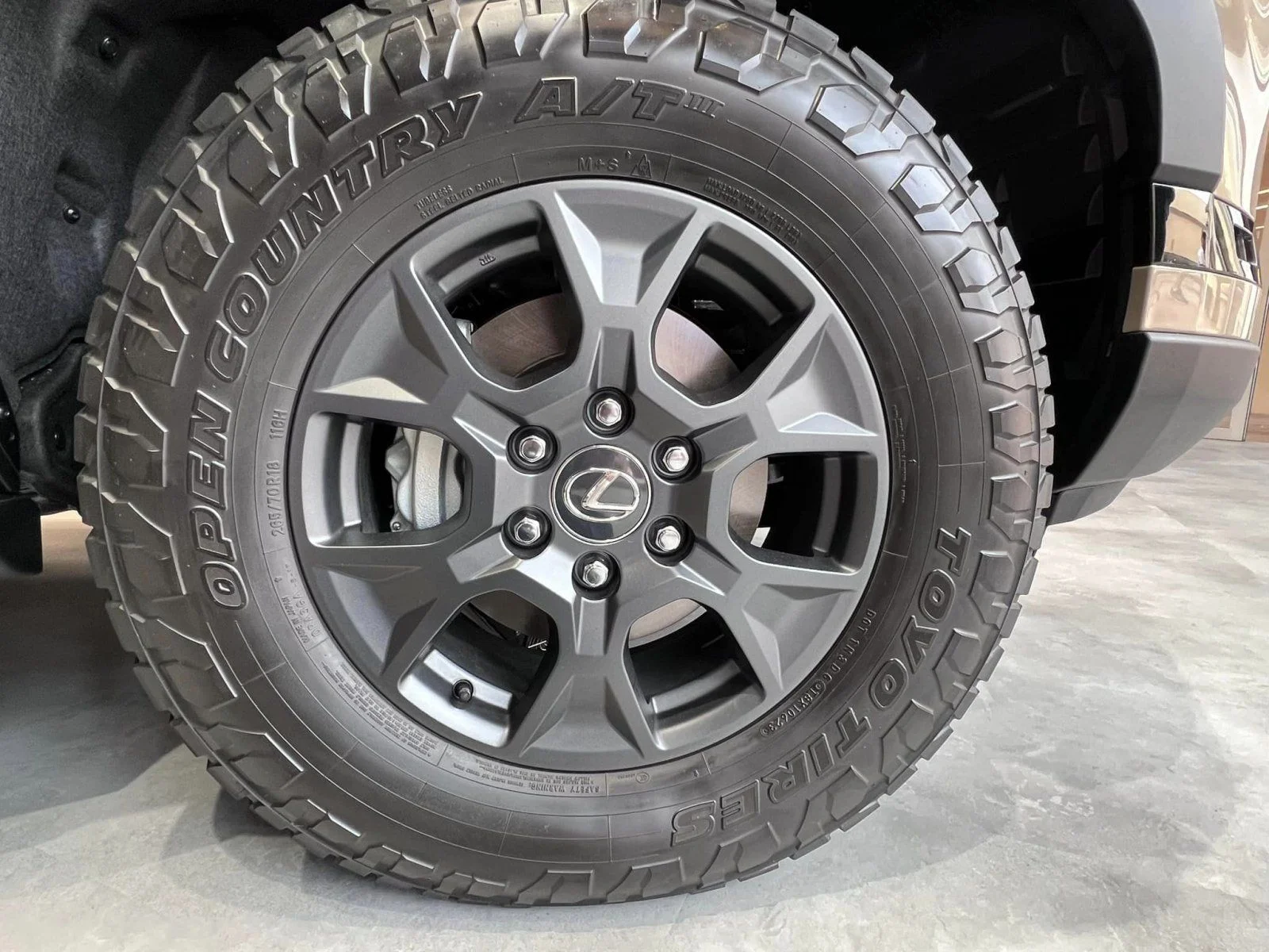 gx550-overtrail-tire-specs.webp