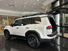 White Overtrail Pics?