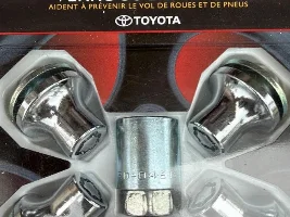 Wheel Locks From 26 GX550 Only 3 Weeks on Vehicle (San Diego Area)