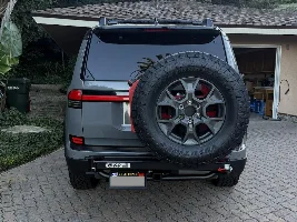 Wilco Offset Spare Tire Mount w/accesories(socal)-$1200