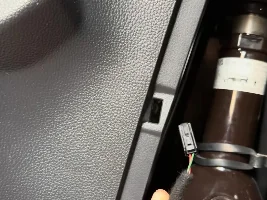 Cargo light connector