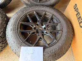 Vossen HF6-4 20x9 (+18) w/ Toyo AT III 275/60/20 (33") Tires - Los Angeles