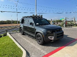 2024 Lexus GX vs 2024 Land Rover Defender