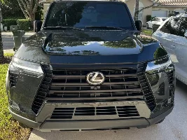 Gray front bumper piece on Overtrail +
