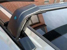 Thule roof rack in lux flush rails
