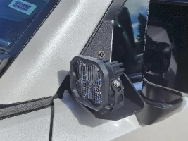 Lights on A Pillar - Anyone recognize the mounts?