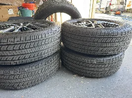 20" Premium + Wheels/Rims, TPMS and spare tire - Los Angeles