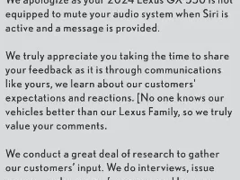 CarPlay does not reduce music volume when Siri active