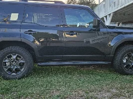 GX 550 apparent lean to passenger side.
