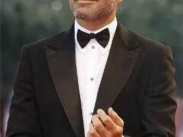 BACK IN BLACK: Tuxedo Trim - Changing color of A and D pillar upper trim from dark grey to gloss black