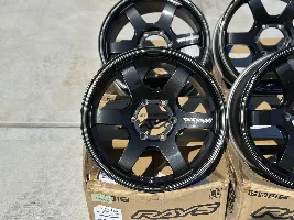 Rays Te37SB 18 inch 8+38 265/70/18 Ridge grapplers