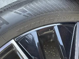 20" Premium + Wheels/Rims, TPMS and spare tire - Los Angeles