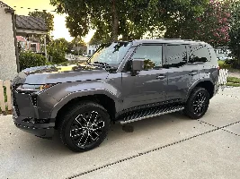 Temporary Tundra Platinum wheels with subtle A/T’s for a trip