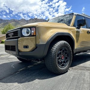 2024-landcruiser-trd-wheels1.jpg