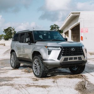 atomic silver gx550  silver wheels.jpg