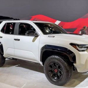 Ice-Cap-White-2025-Toyota-4Runner-TRD-Pro-photo-image-5.jpg