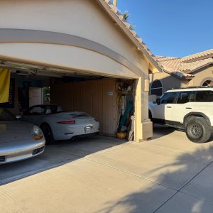 garage1.jpg
