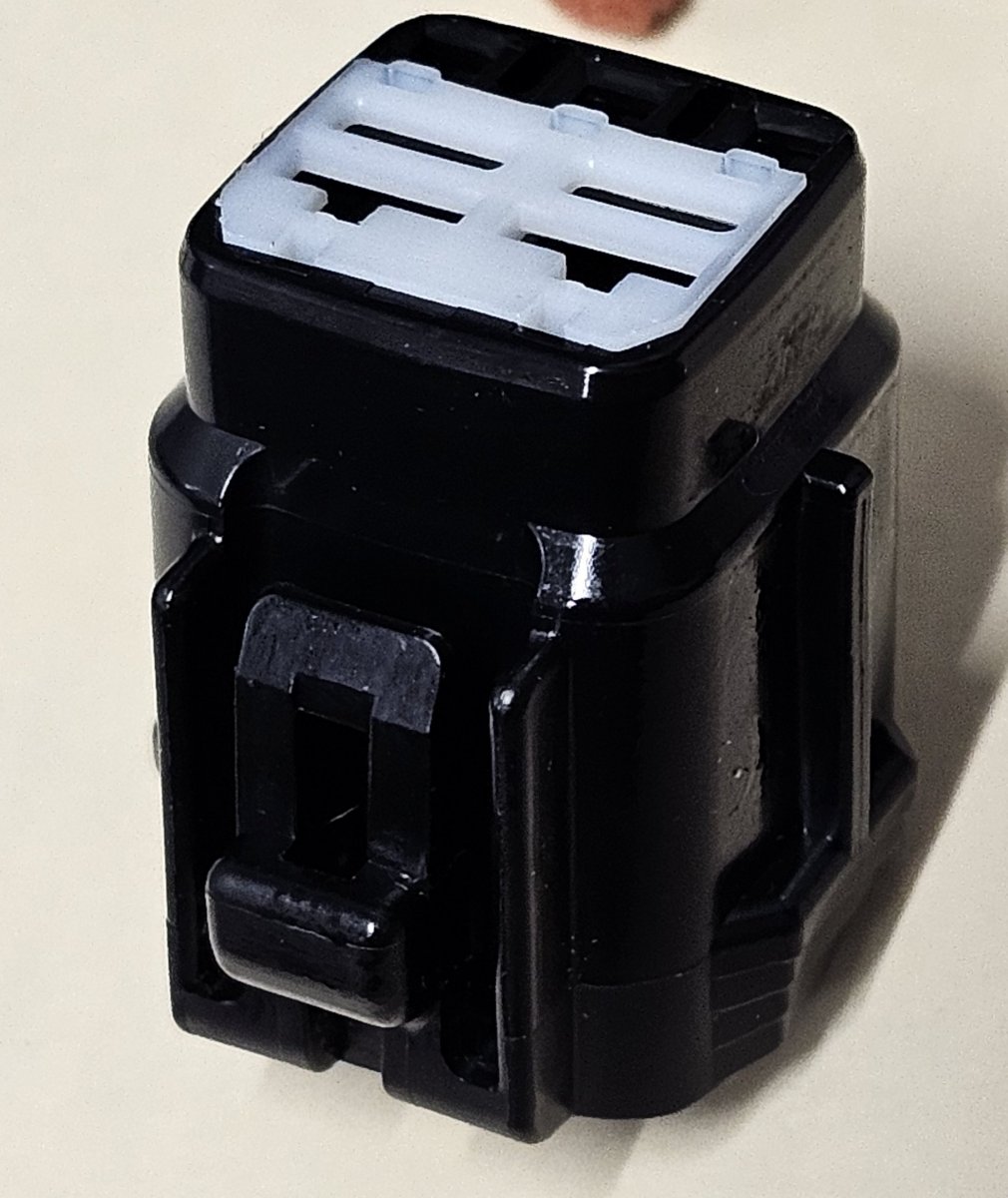Connector 2.jpg