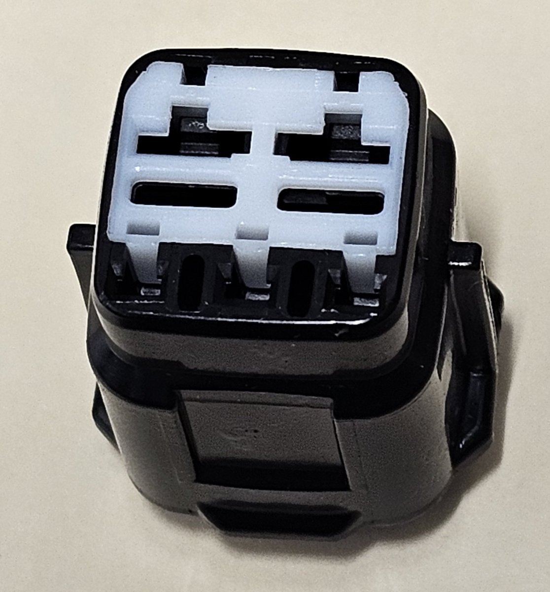 Connector1.jpg
