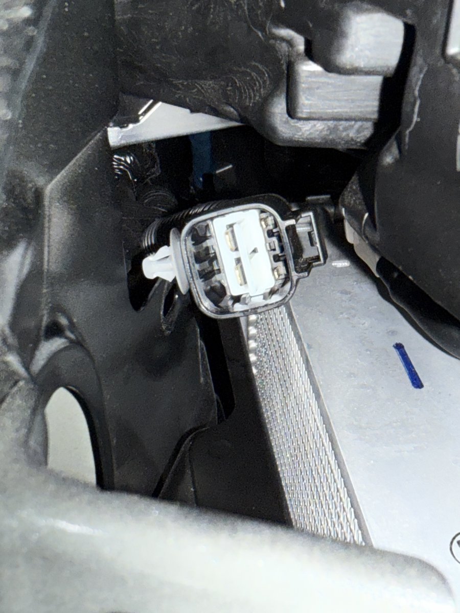 Front Right 4.jpg