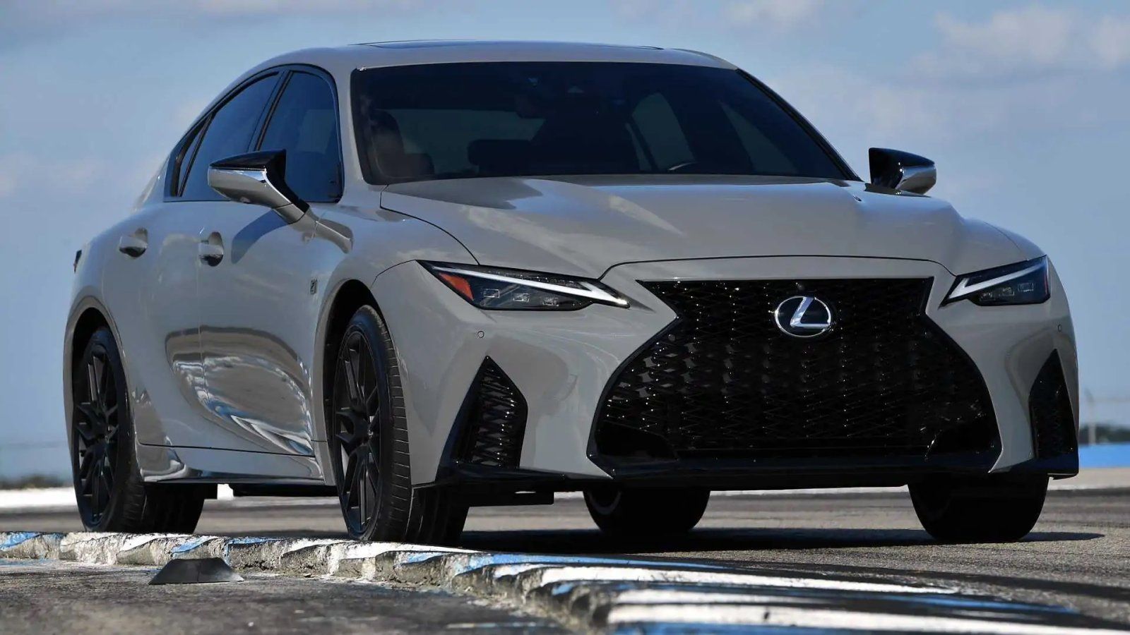 lexus-is-500-f-incognito.jpg